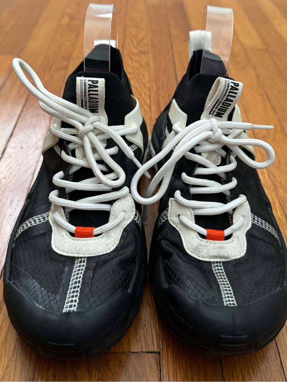 Palladium men Off Grid Urban Utility Black and White Trail Sneakers, size 9.5